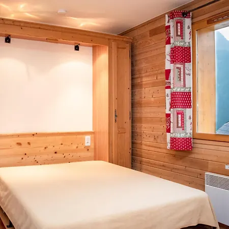 4 Personnes Avec Balcon Et Parking A Pra Loup 1500 - Fr-1-504-229 *