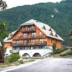 4 Personnes Avec Balcon Et Parking A Pra Loup 1500 - Fr-1-504-229 Apartment *