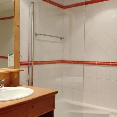 Daire 4 Personnes Avec Balcon Et Parking A Pra Loup 1500 - Fr-1-504-229