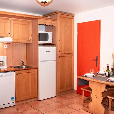 4 Personnes Avec Balcon Et Parking A Pra Loup 1500 - Fr-1-504-229 *